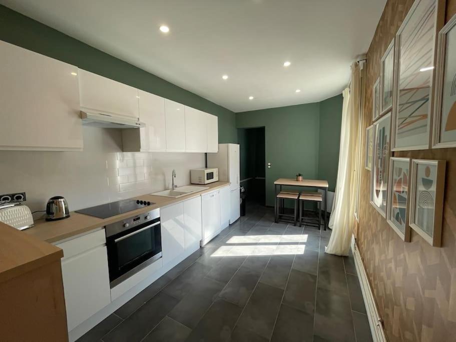 Appartement Spacieux A Deux Pas Du Centre Remeš Exteriér fotografie