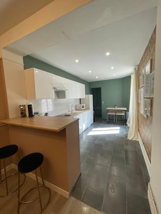 Appartement Spacieux A Deux Pas Du Centre Remeš Exteriér fotografie